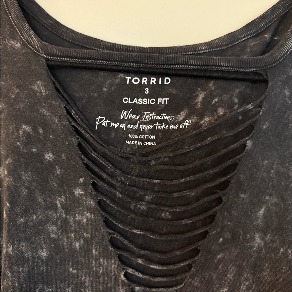 Black and Gray Cutout Sleeve Blouse - Picture 4 of 7